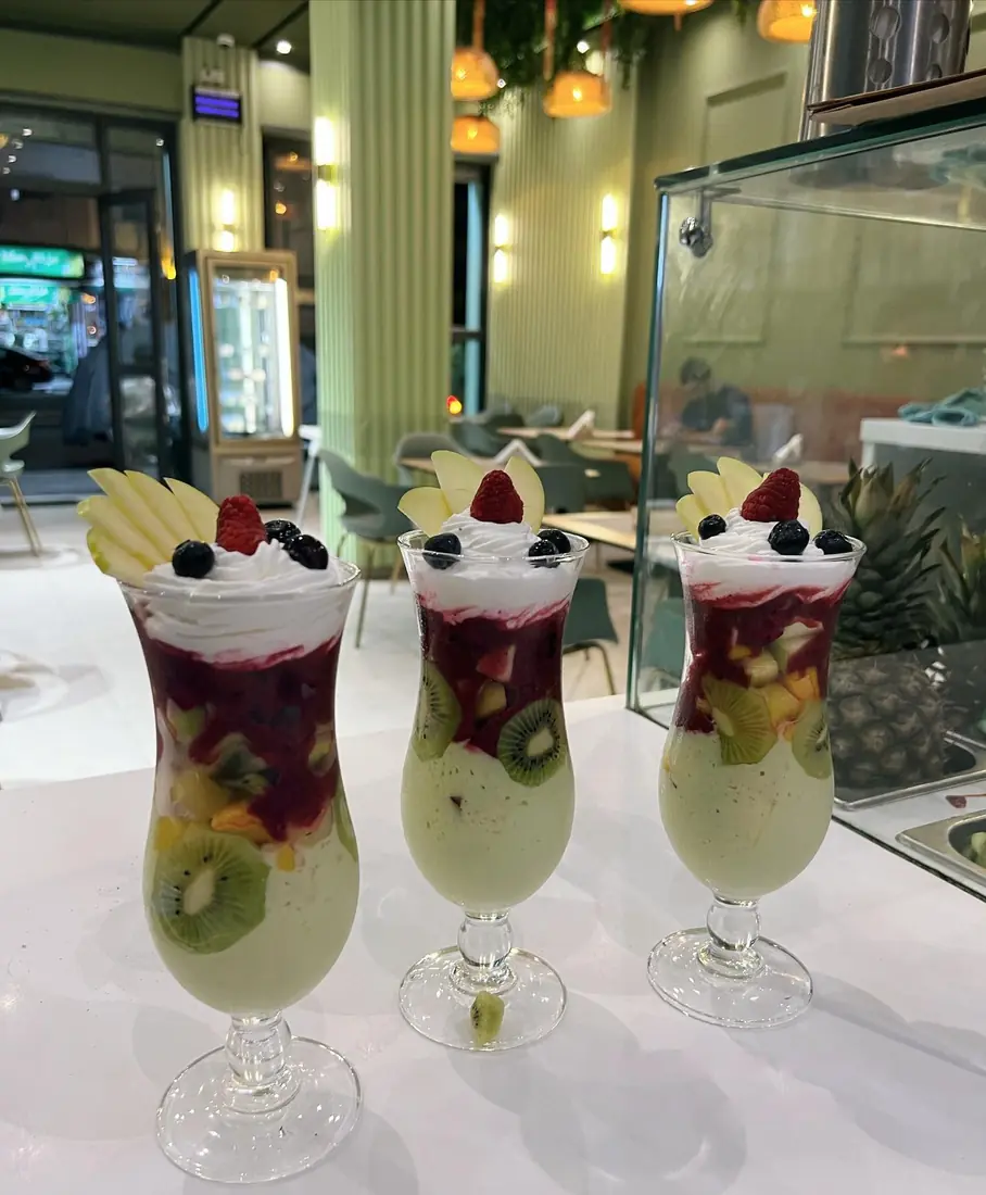 Salades de fruits Fourty Juice dans le restaurant